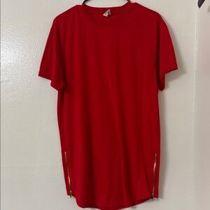 Lightly Used- Men's Hip-Hop Longline Red T-Shirt with Gold Zipper - Large